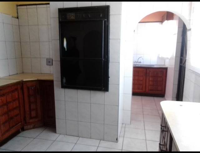5 BEDROOM HOUSE FOR SALE IN BONANNE